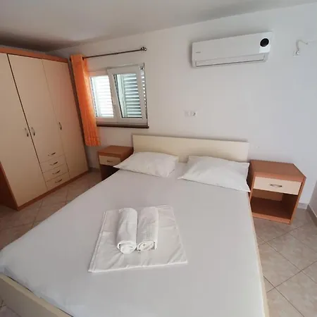 Apartmani Vrtlici Zdenka Stara Novalja Exterior photo