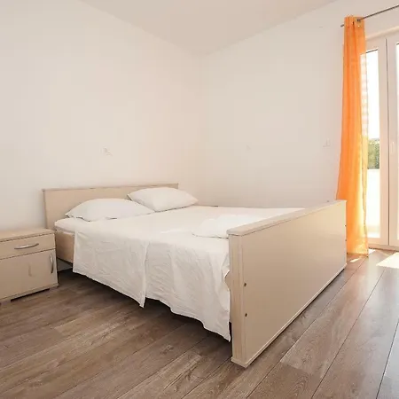 Apartmani Vrtlici Zdenka Stara Novalja Exterior photo