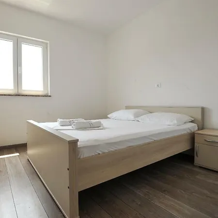 Apartmani Vrtlici Zdenka Stara Novalja Exterior photo