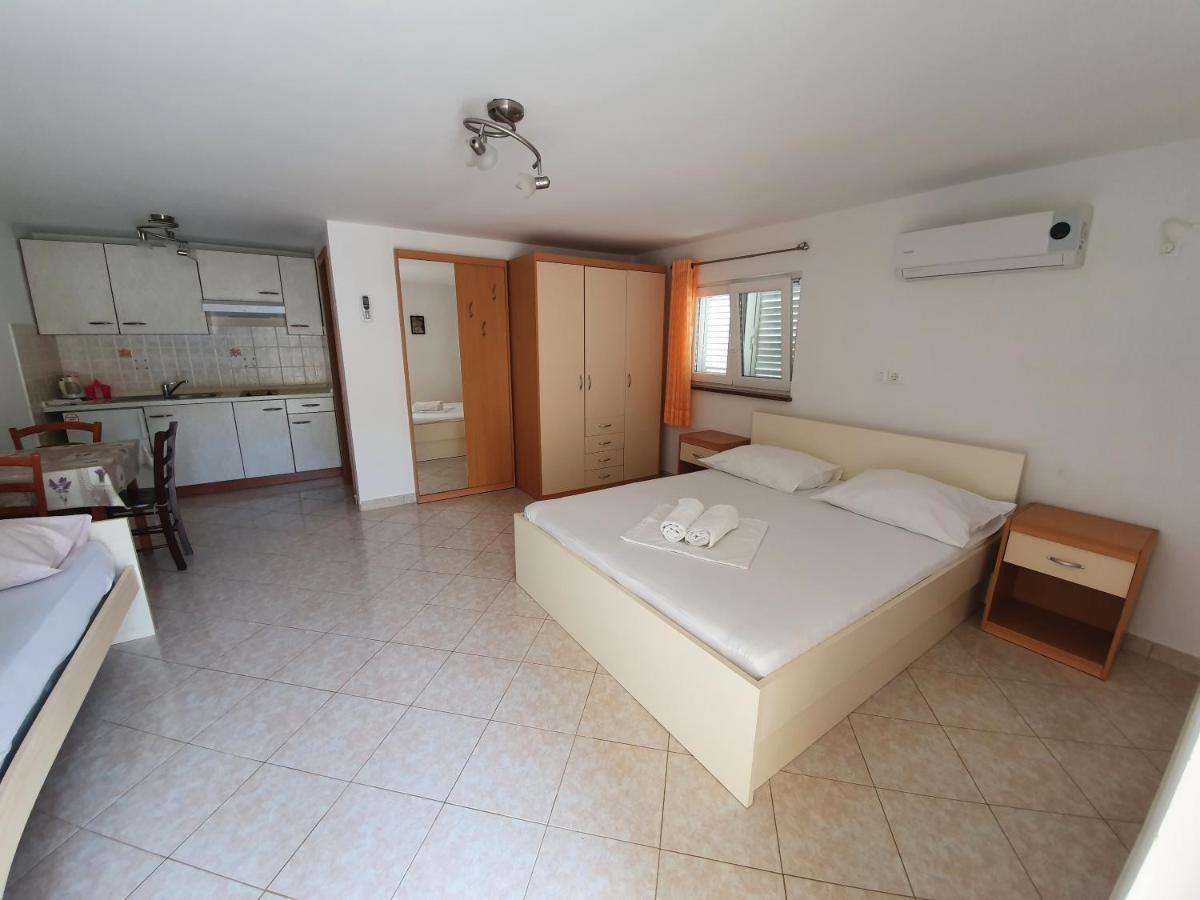 Apartment Vrtlici Zdenka Stara Novalja