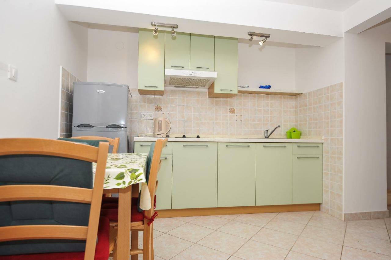 Vrtlici Zdenka Apartment Stara Novalja