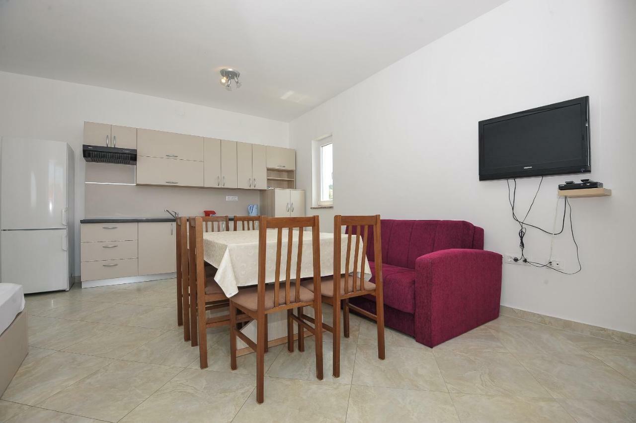 Vrtlici Zdenka Apartment Stara Novalja