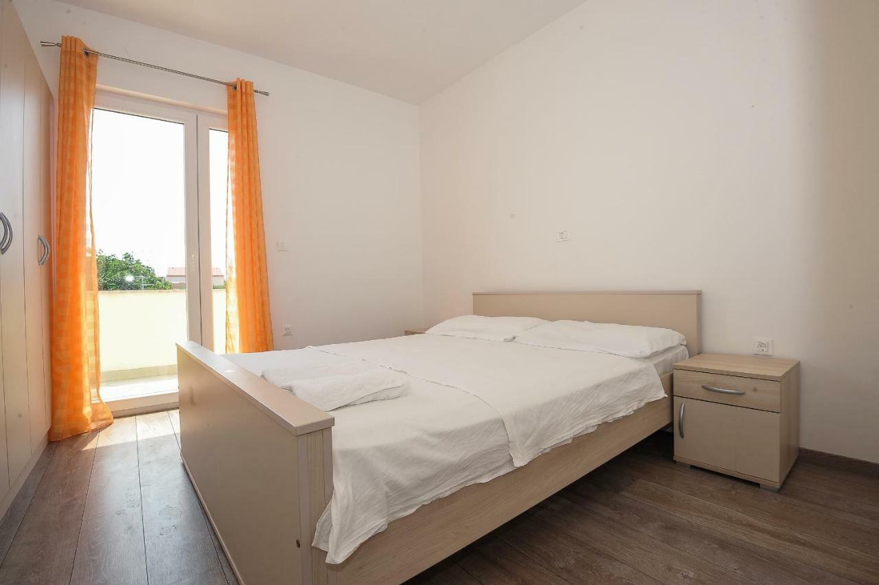 Vrtlici Zdenka Apartmán Stara Novalja